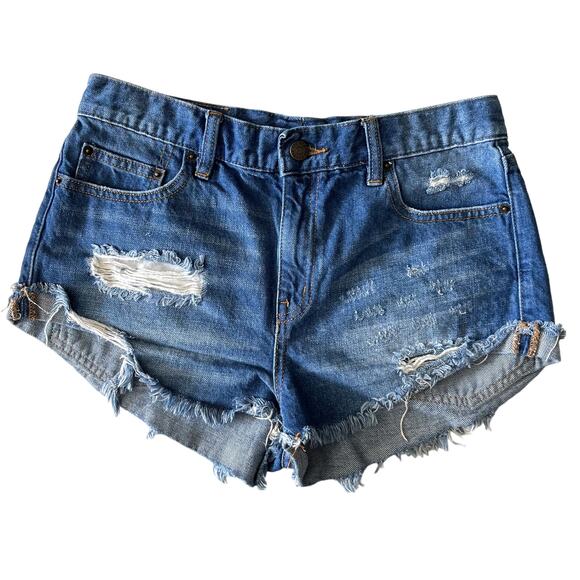 Urban Outfitters BDG Boyfriend Low-Rise Cut-Off Denim Shorts Size 28 - Picture 5 of 5